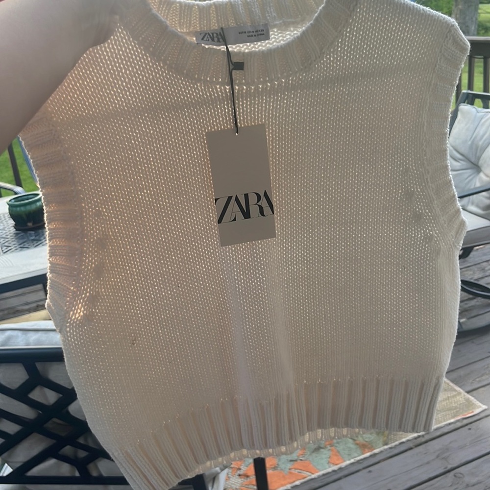 NWT Zara Cropped Cream Sweater Vest